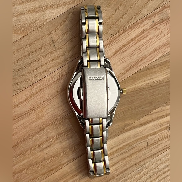 Citizen Eco-Drive Ladies Watch Two Tone Bracelet White Dial Day Date Window - Picture 9 of 11